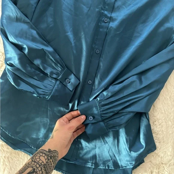 NWT Hotouch - Blue Satin Long Sleeve Button-Up Blouse - Picture 2 of 5
